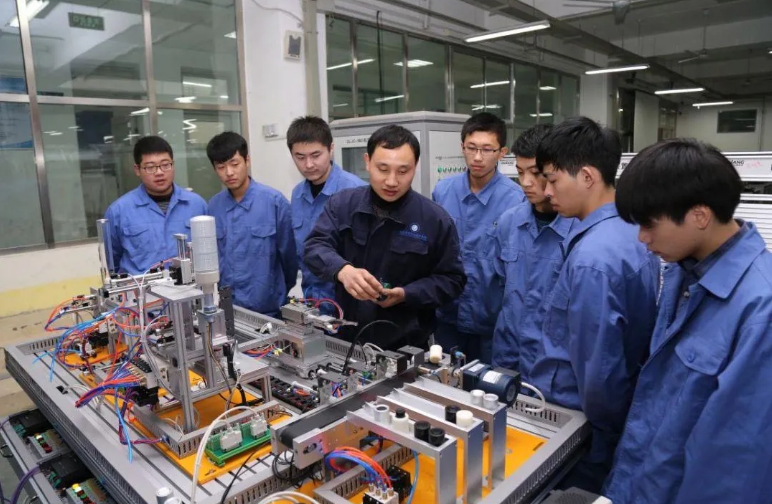 最全！振寧學(xué)校招生專業(yè)介紹之機(jī)械電氣設(shè)備銷(xiāo)售專業(yè)詳解